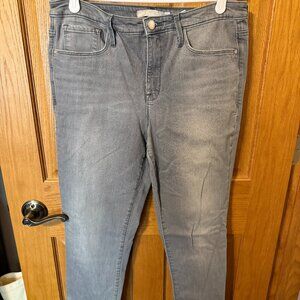 PLUS Women's Skinny Jean